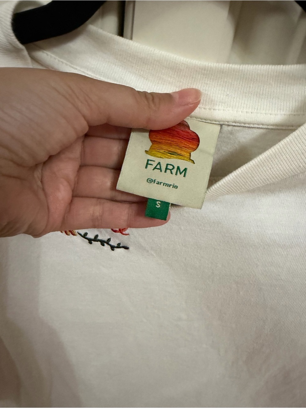 FARM RIO Nature is the Future Embroidered White Muscle Sleeveless Tee Sz S - Picture 6 of 6